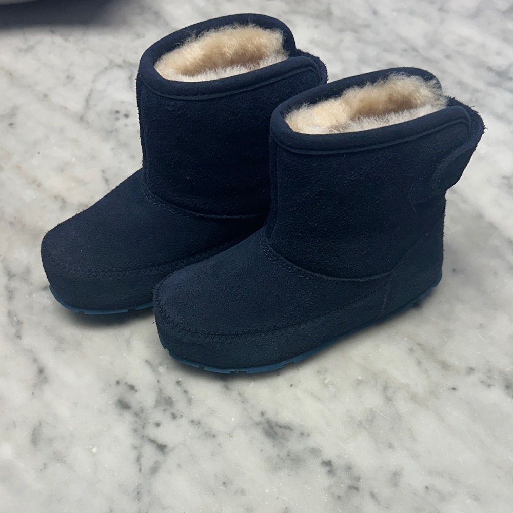 Toddler Navy Blue L.L. Bean Boots - Picture 2 of 10